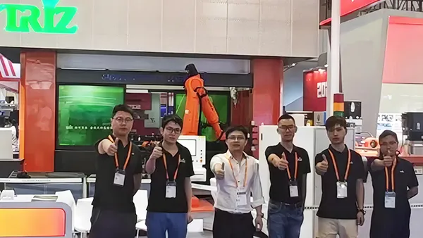 Wsparcie dla urządzeń do obróbki rur metalowych