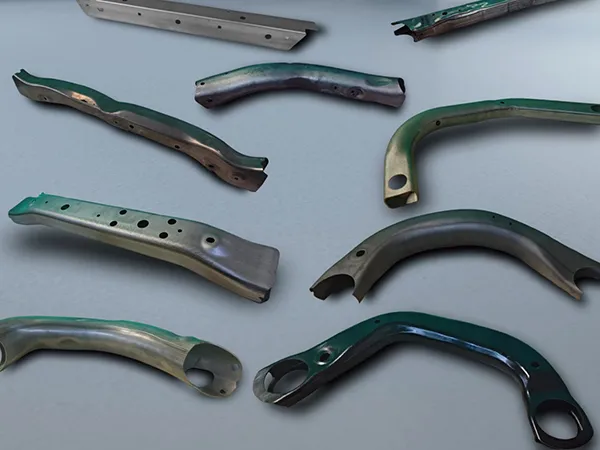 Elementy ramy pomocniczej formowane metodą hydroformowania